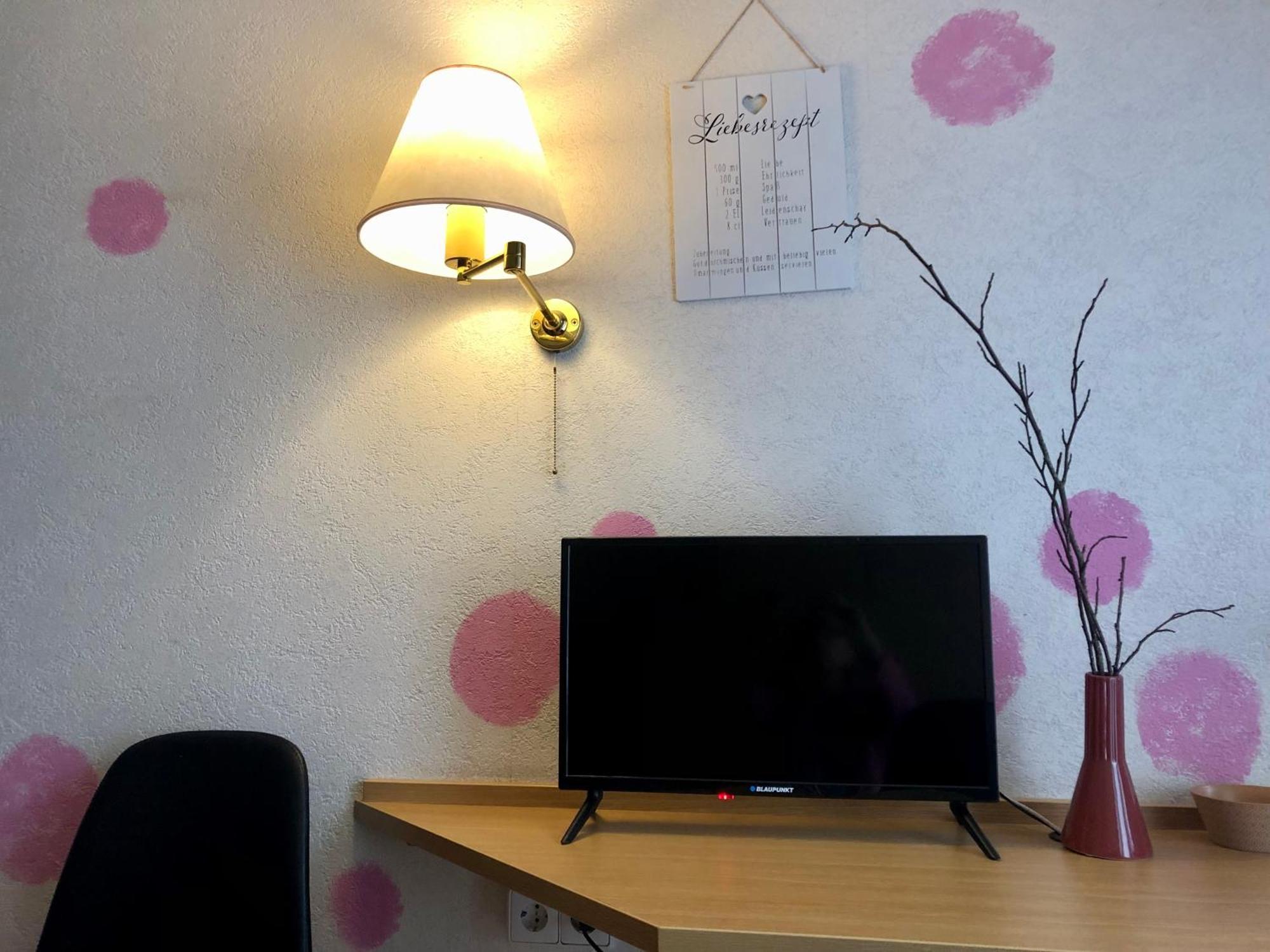 Goldener Hahn B&B Baiersbronn - Ferienwohnungen Mit Hotel Service Nahe Gartenschau Tal X Værelse billede